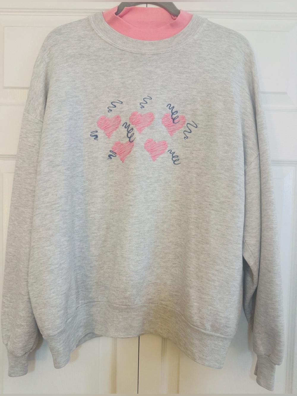 Vintage Gray Double Collar Sweatshirt with Pink Heart Sketches